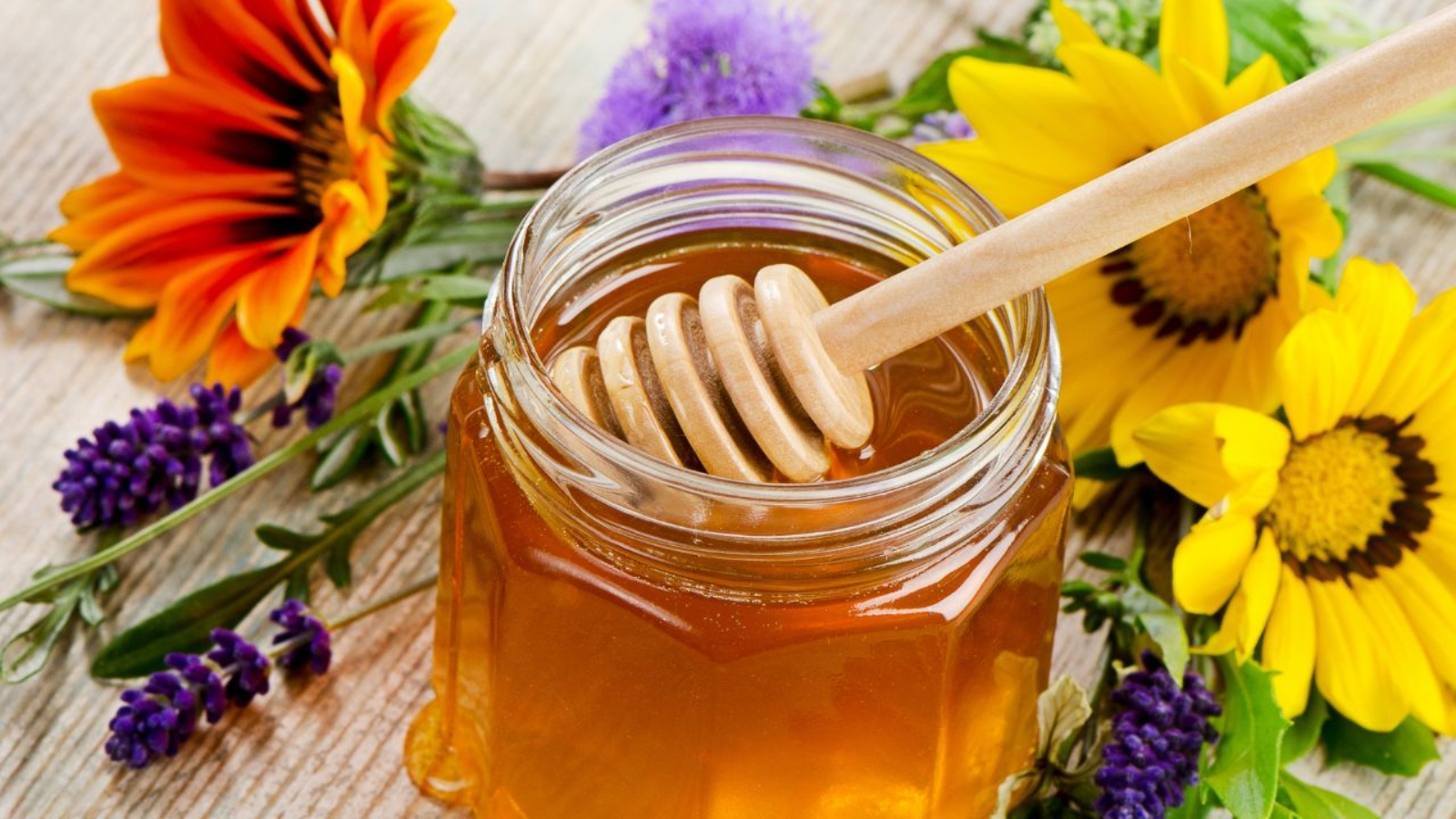 Słodycz natury: poznaj wszystkie oblicza miodu Frutavita