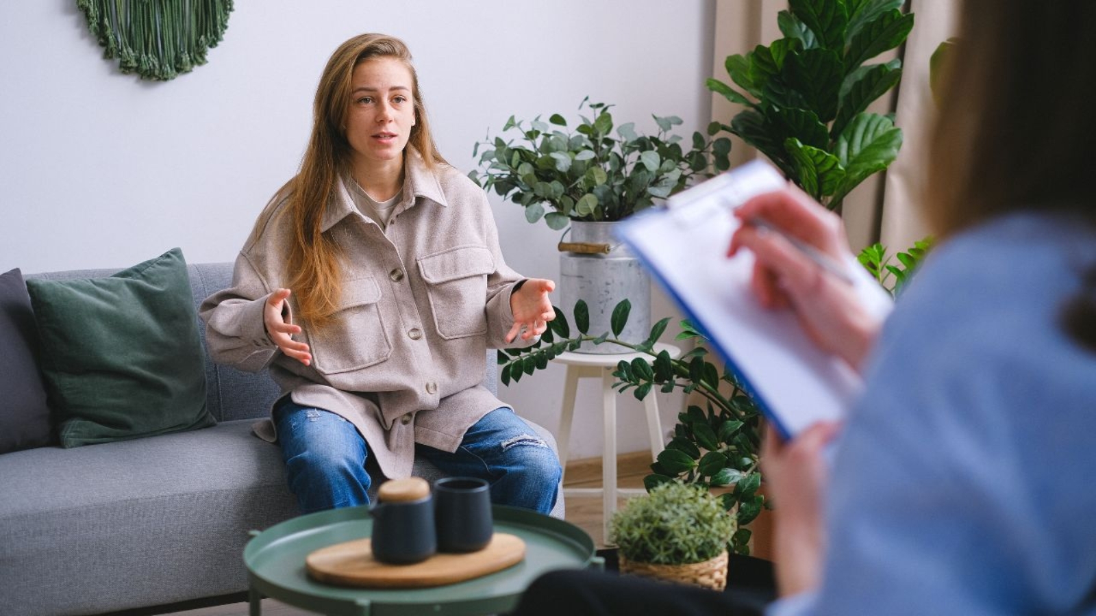 Interwencja kryzysowa: Pierwsza pomoc psychologiczna w nagłych sytuacjach