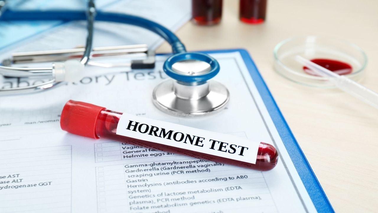 Jak testy hormonalne mogą pomóc zrozumieć zdrowie i dobre samopoczucie kobiet?