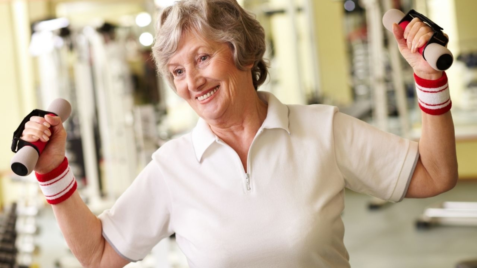 Jak utrzymać dobrą kondycję fizyczną i samopoczucie w podeszłym wieku poprzez regularne treningi