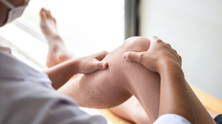 Ortopedia bez operacji: kiedy skuteczna, kiedy niezbędna jest neurochirurgia