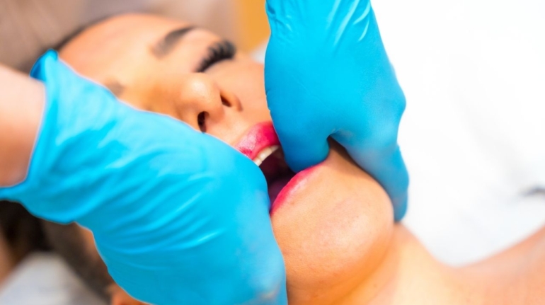 Rola fizjoterapii stomatologicznej w leczeniu zaburzeń stawów skroniowo-żuchwowych